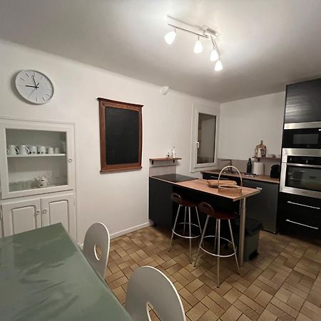 Agreable Maison De Village Avec Terrasse Vinca Kültér fotó