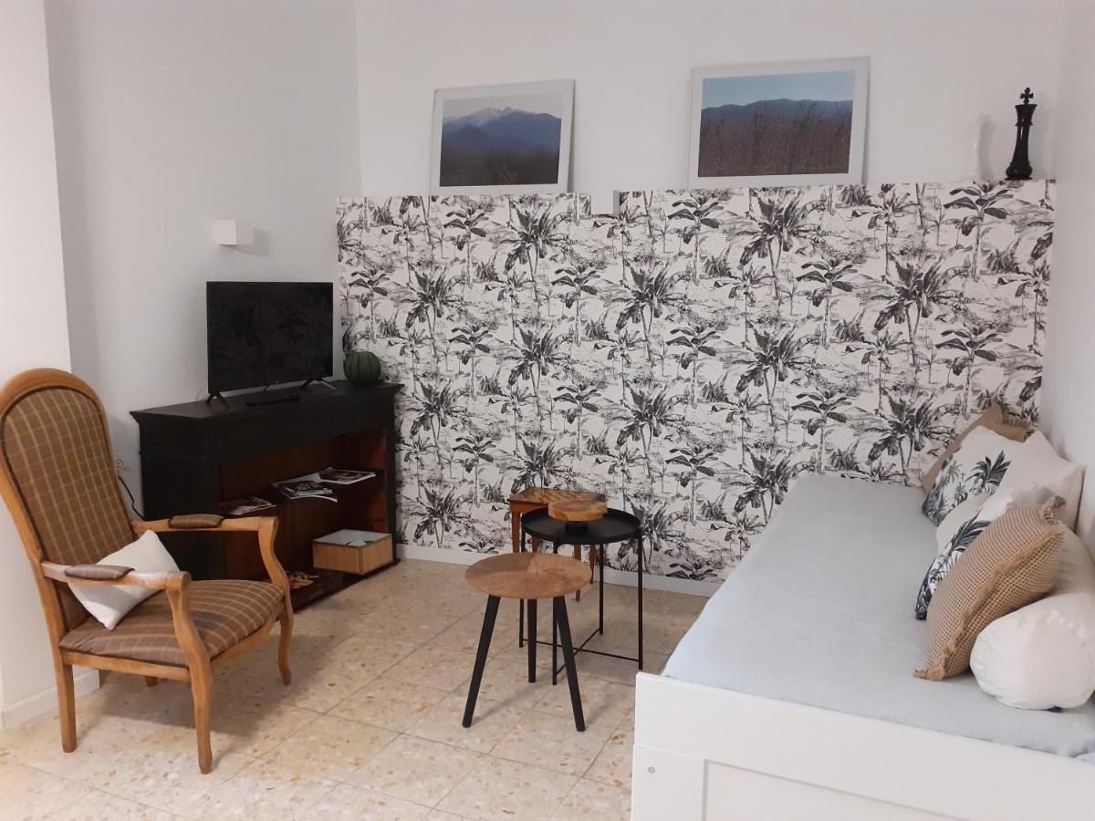 Agreable Maison De Village Avec Terrasse Vinca Kültér fotó
