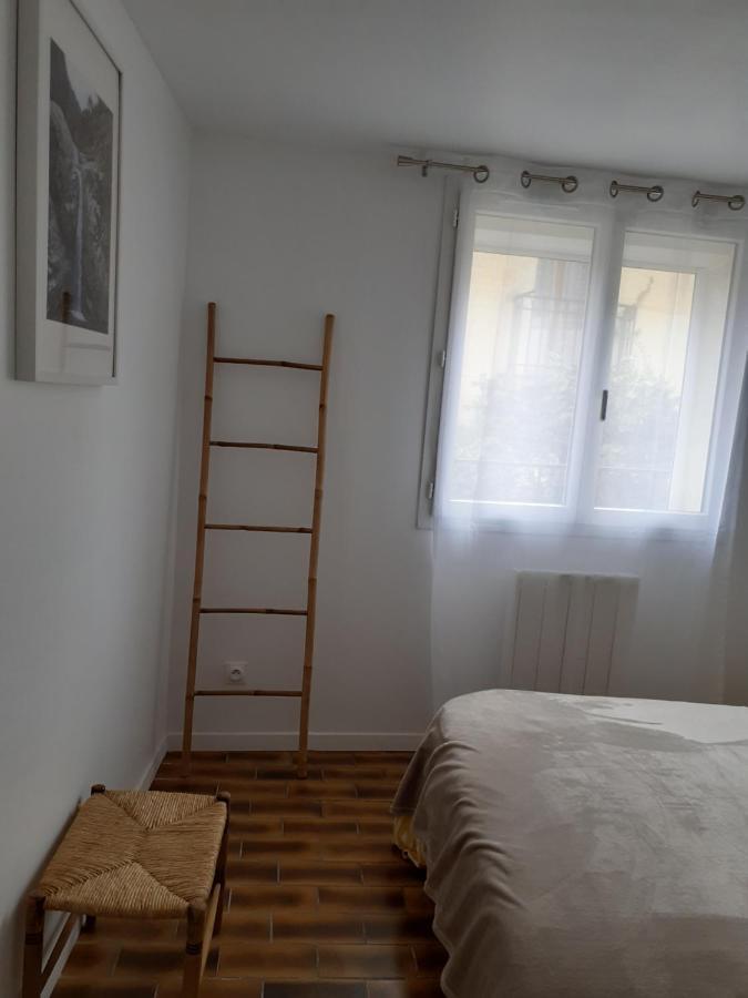 Agreable Maison De Village Avec Terrasse Vinca Kültér fotó